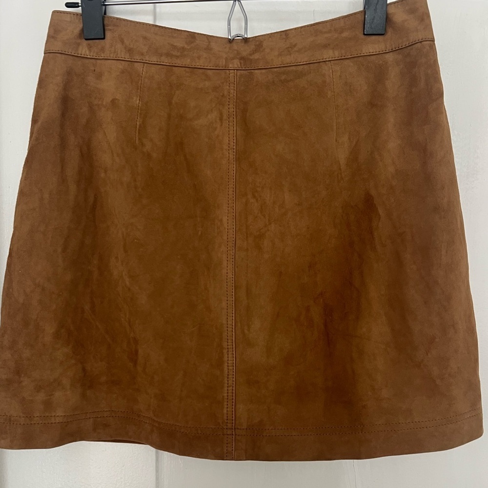 MADEWELL Brown Suede Skirt. Like new condition. Size 4. Great piece for winter. - Picture 2 of 5